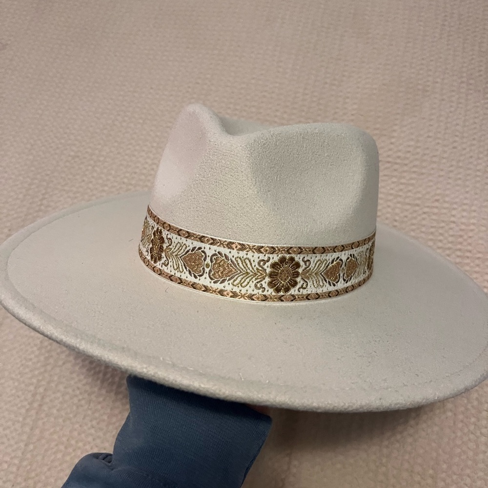 Boutique Gigi and pip style rancher hat